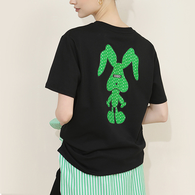 女性用 持続可能 黒いウサギ グラフィックプリント 綿 肩 丸い首 Tシャツ